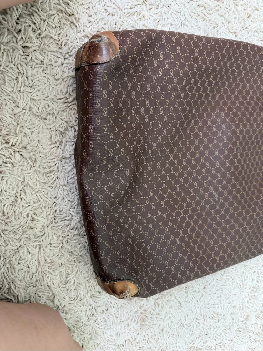 Vintage Gucci bag with sherry line strap